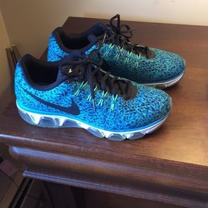 Nike Tailwind 8